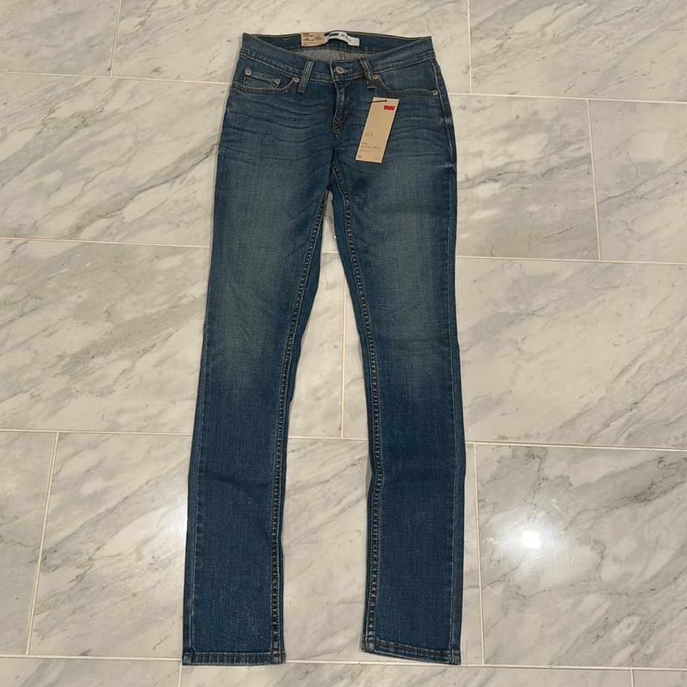 Levi Skinny Jean - New with Tag